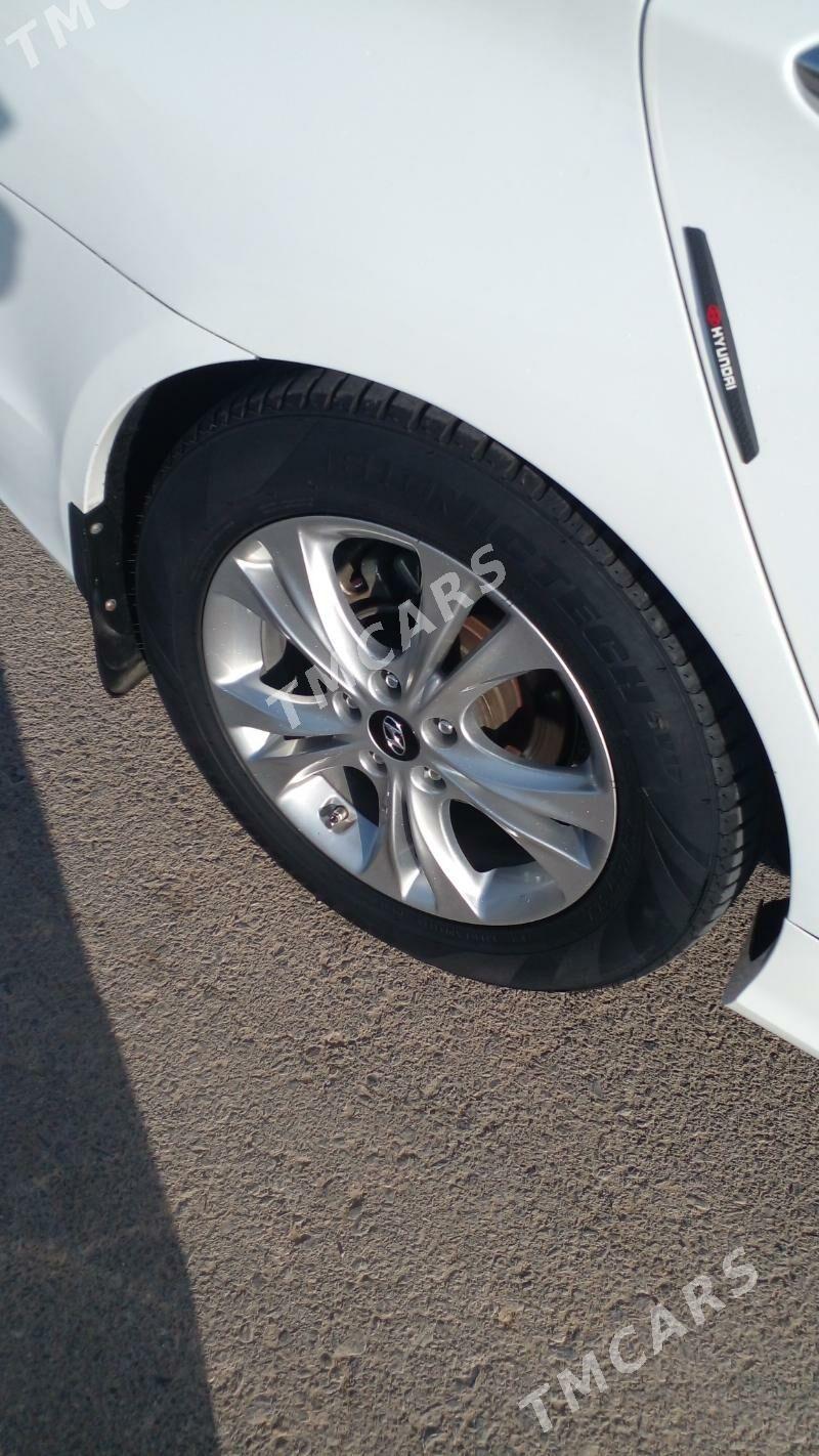 Hyundai Sonata 2012 - 169 000 TMT - Podwoýski köç. (Bitarap Türkmenistan şaýoly) - img 3