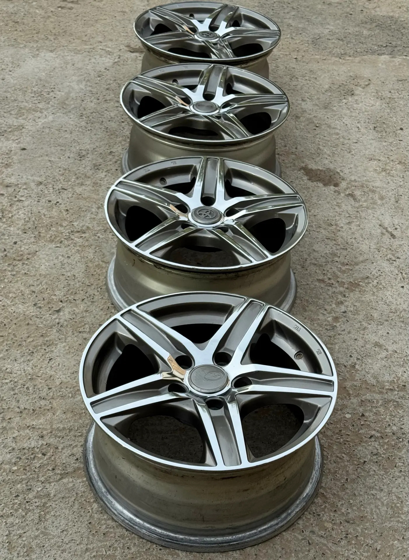 Diska 15 lik...Toyota 2 100 TMT - Мары - img 3