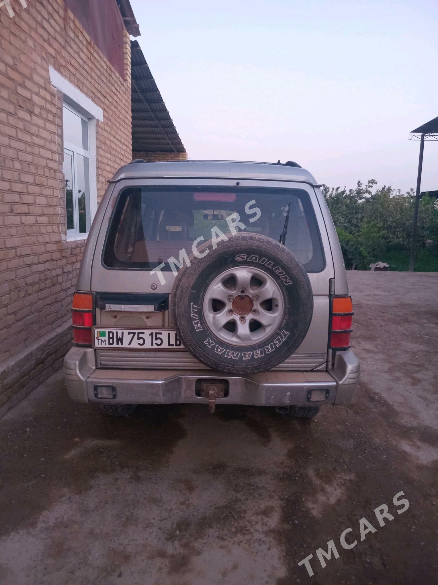 Mitsubishi Montero 1997 - 85 000 TMT - Saýat - img 2