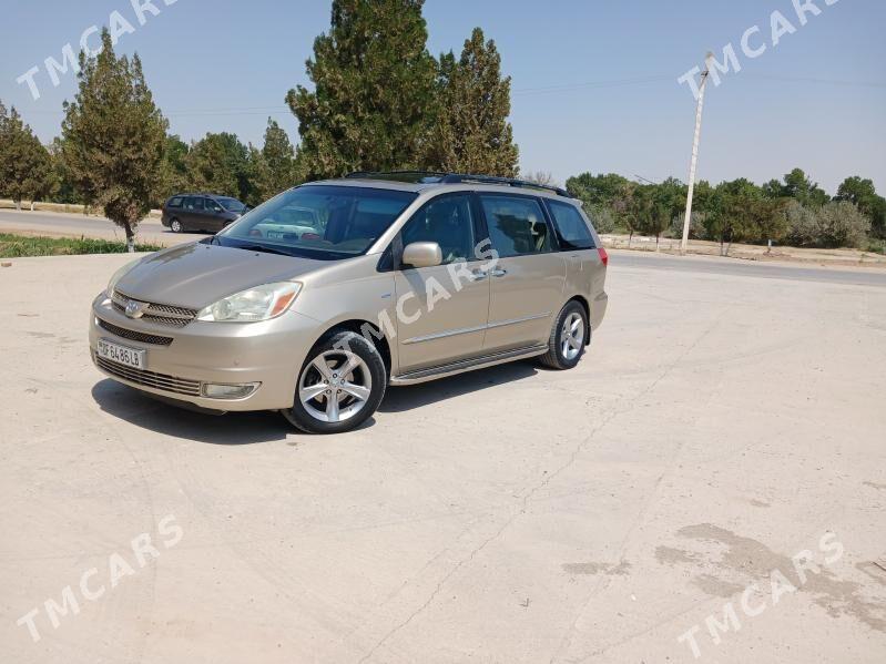 Toyota Sienna 2004 - 250 000 TMT - Halaç - img 2