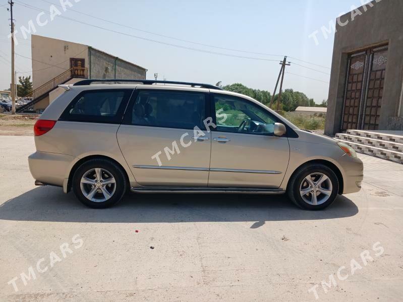 Toyota Sienna 2004 - 250 000 TMT - Halaç - img 8
