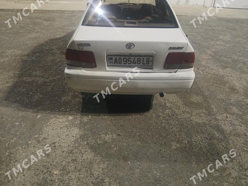 Toyota Camry 1995 - 40 000 TMT - Dänew - img 3
