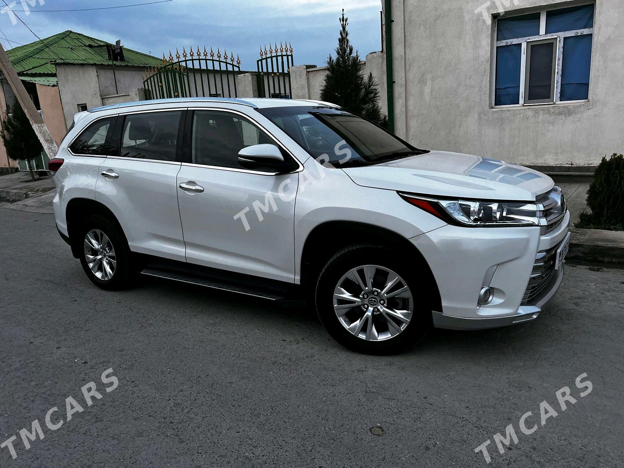 Toyota Highlander 2018 - 400 000 TMT - Ашхабад - img 4