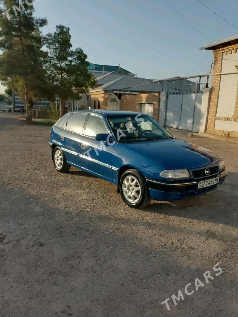 Opel Astra 1993 - 36 000 TMT - Мары - img 4