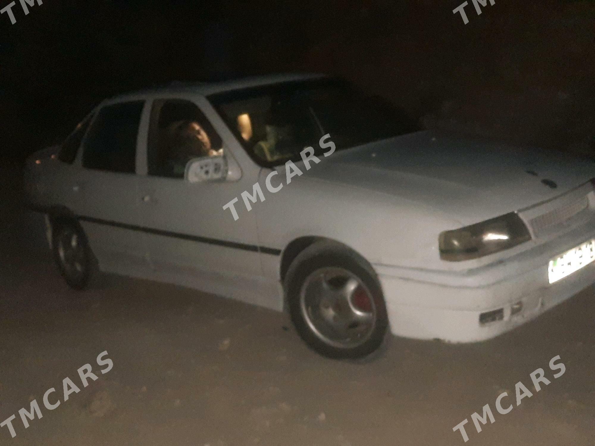 Opel Vectra 1990 - 20 000 TMT - Kerki - img 2