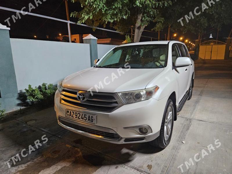 Toyota Highlander 2013 - 380 000 TMT - Бекреве - img 3