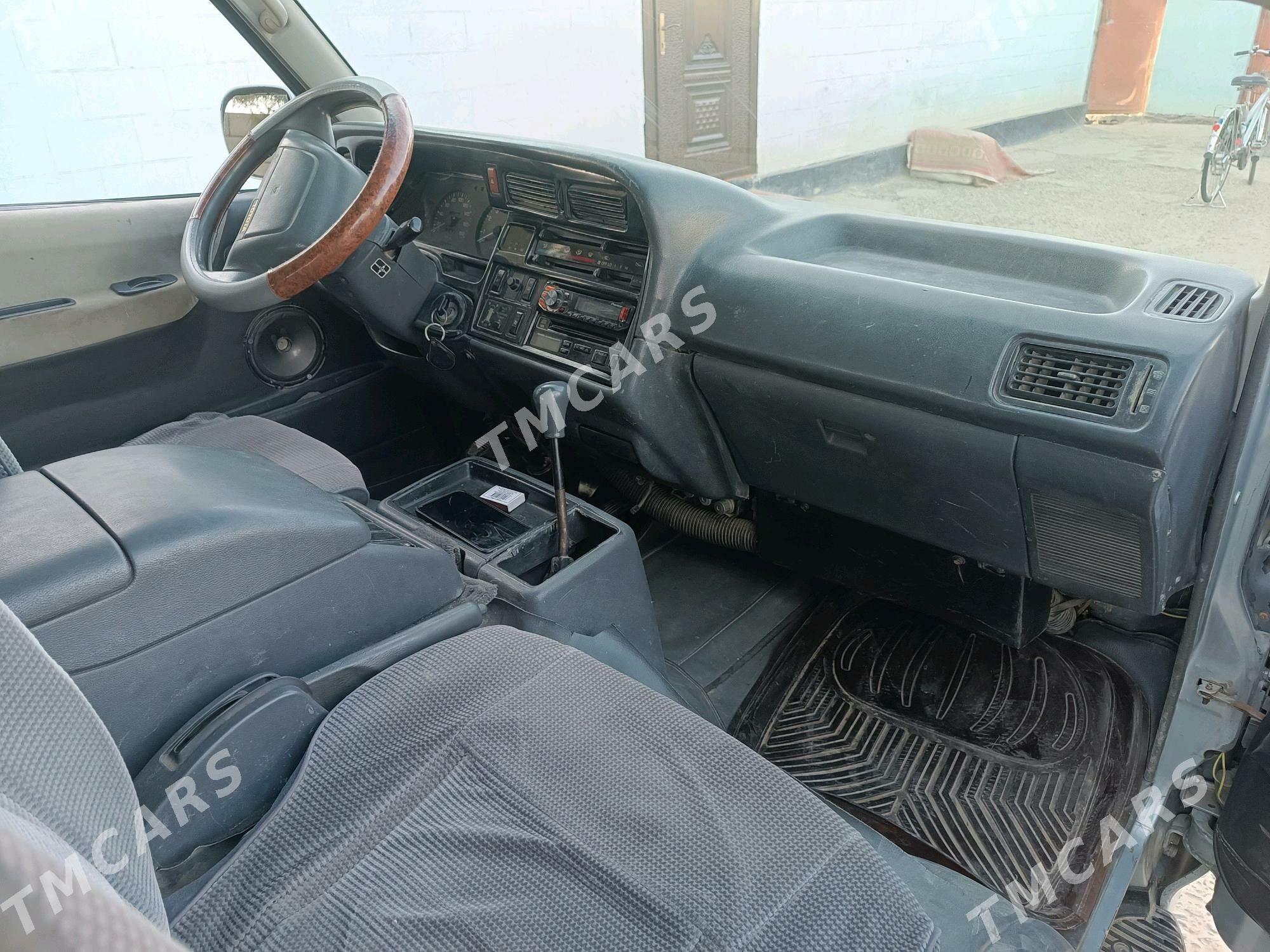Toyota Hiace 1991 - 85 000 TMT - Murgap - img 3