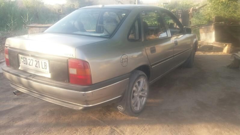 Opel Vectra 1991 - 25 000 TMT - Hojambaz - img 5