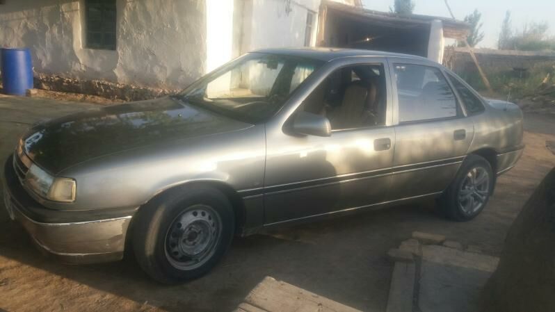 Opel Vectra 1991 - 25 000 TMT - Hojambaz - img 4