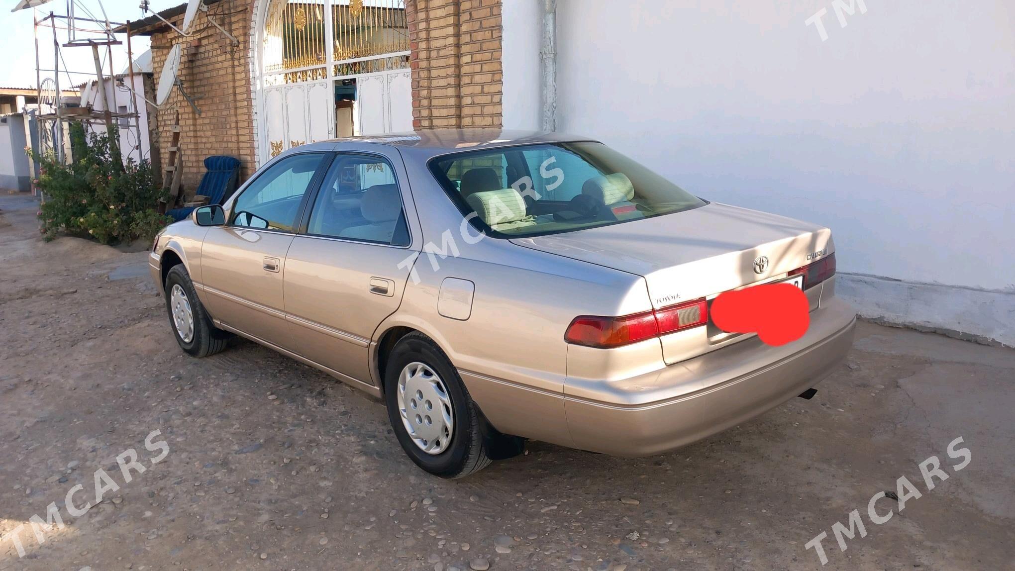 Toyota Camry 1998 - 130 000 TMT - Тагтабазар - img 2