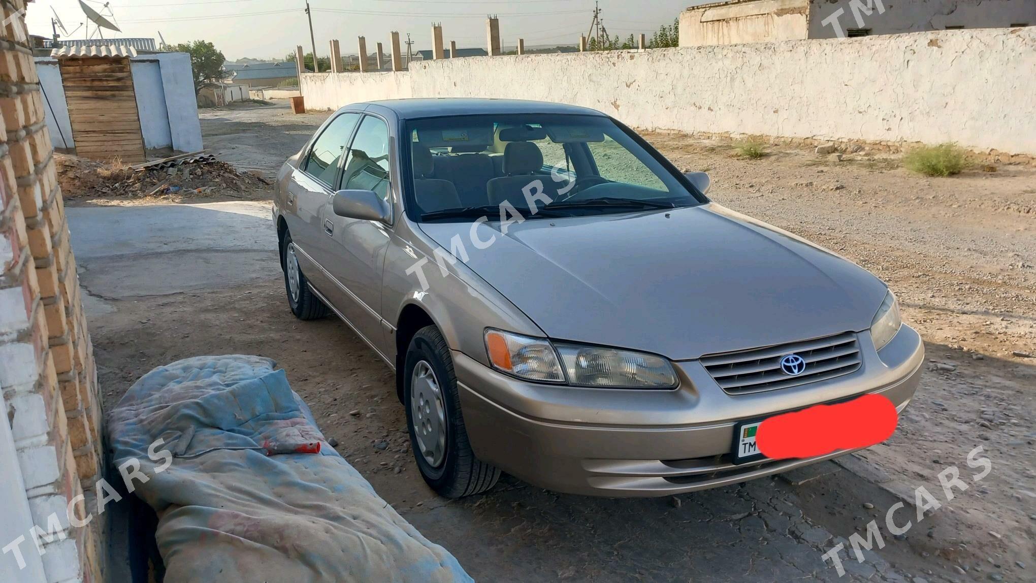 Toyota Camry 1998 - 130 000 TMT - Тагтабазар - img 3