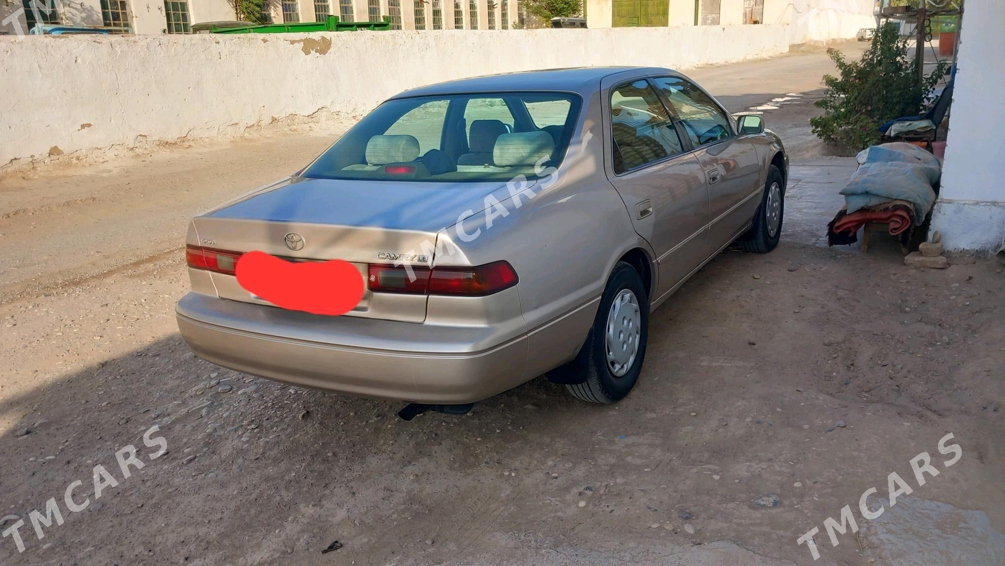 Toyota Camry 1998 - 130 000 TMT - Тагтабазар - img 8