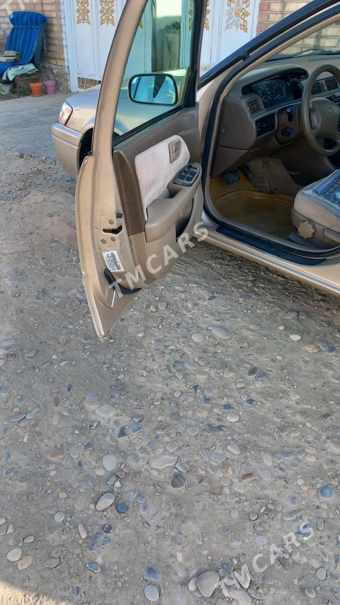 Toyota Camry 1998 - 130 000 TMT - Тагтабазар - img 7