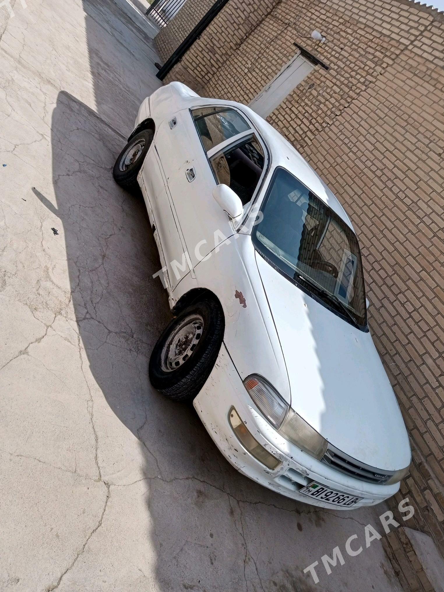 Toyota Carina 1995 - 22 000 TMT - Hojambaz - img 4