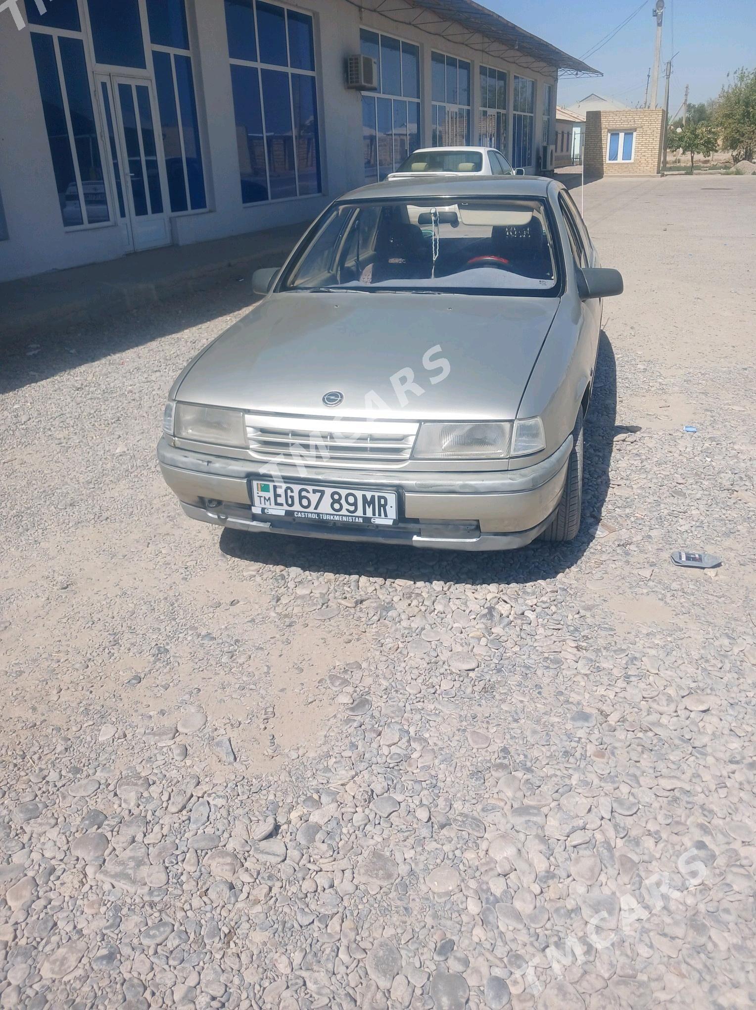 Opel Vectra 1989 - 33 000 TMT - Мургап - img 2