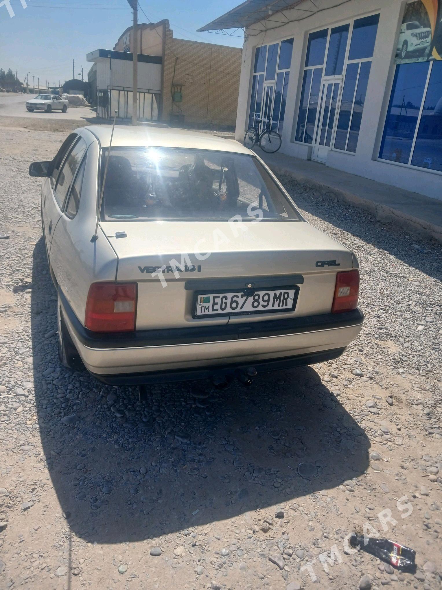 Opel Vectra 1989 - 33 000 TMT - Мургап - img 3