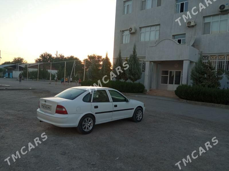 Opel Vectra 1998 - 45 000 TMT - Мургап - img 2