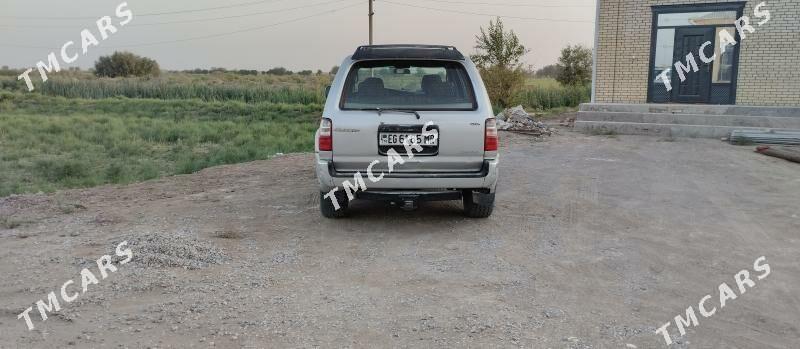 Toyota 4Runner 2002 - 150 000 TMT - Мары - img 3