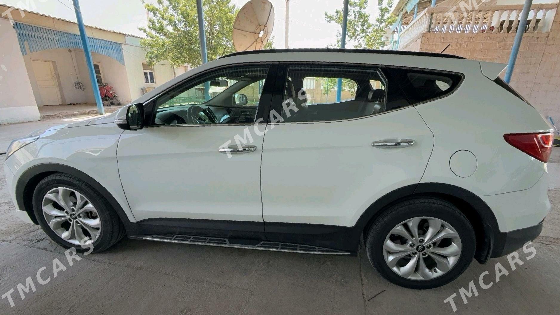 Hyundai Santa Fe 2014 - 320 000 TMT - Türkmenbaşy - img 7