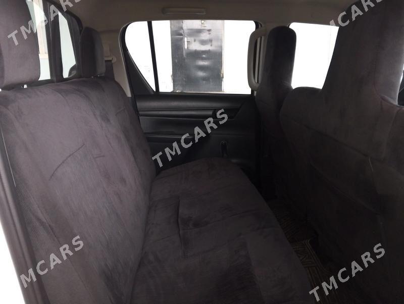 Toyota Hilux 2021 - 530 000 TMT - Туркменбаши - img 5