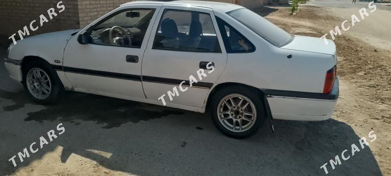 Opel Vectra 1992 - 25 000 TMT - Мары - img 4