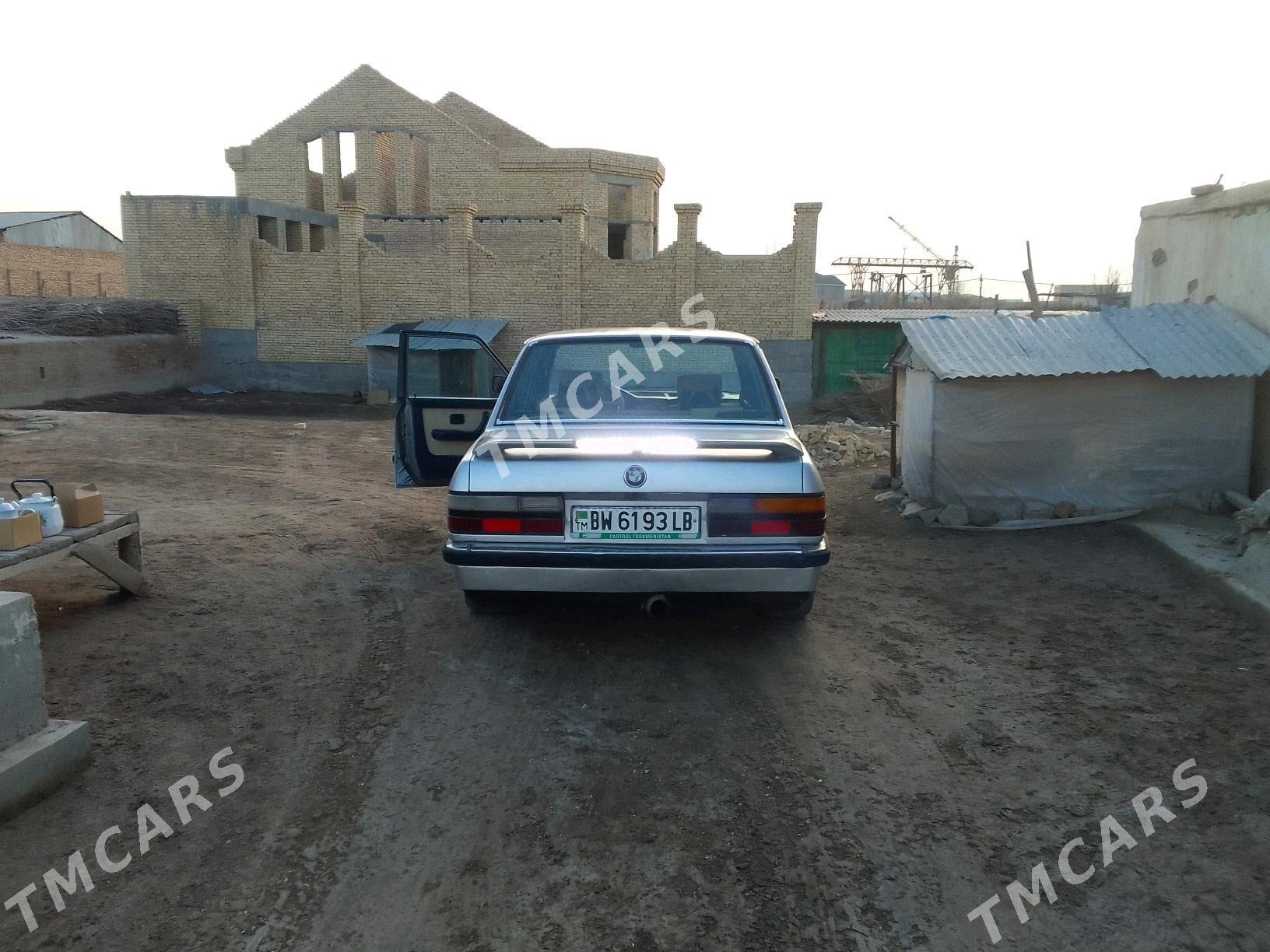 BMW 530 1985 - 15 000 TMT - Туркменабат - img 4