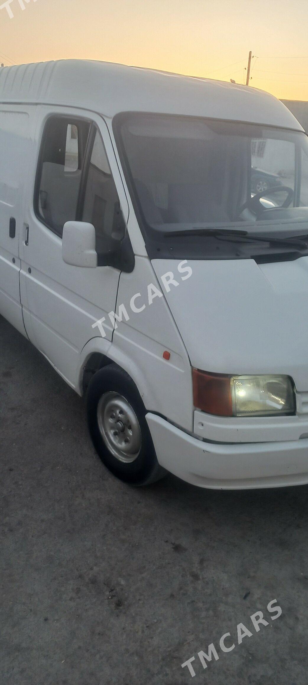 Ford Aerostar 1989 - 50 000 TMT - Бахарден - img 3
