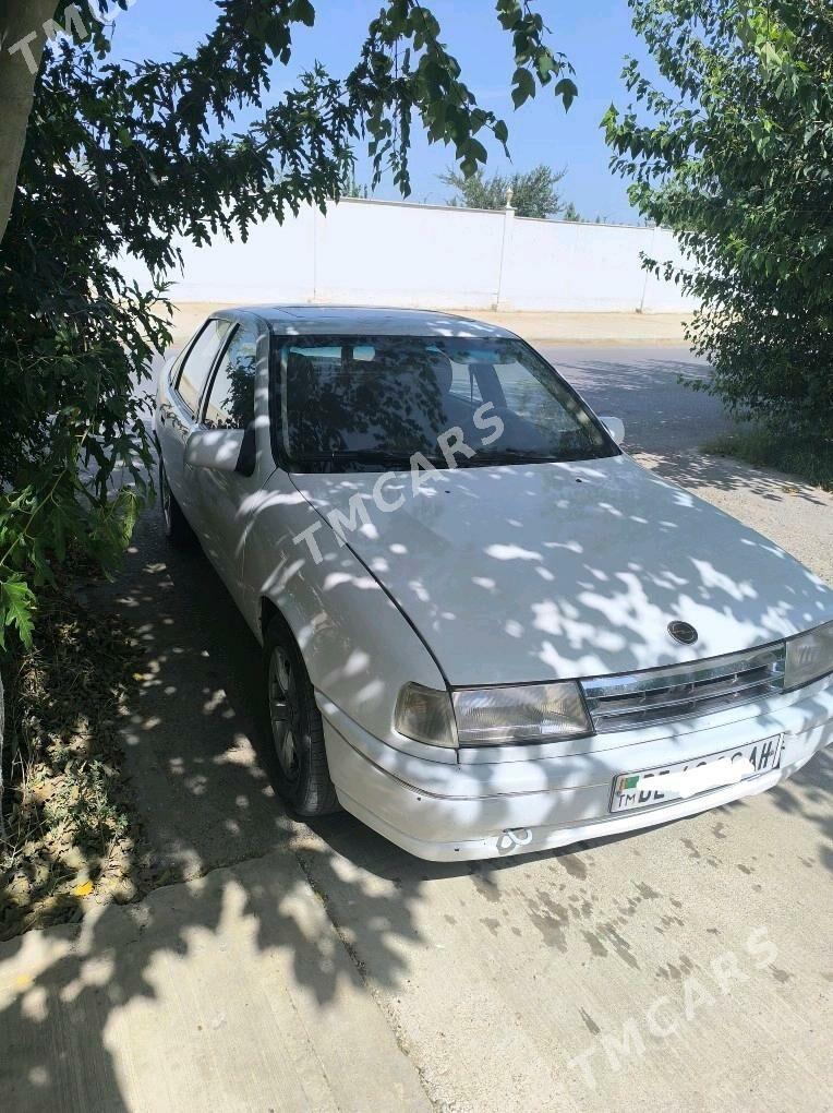 Opel Vectra 1989 - 32 000 TMT - Бахарден - img 4