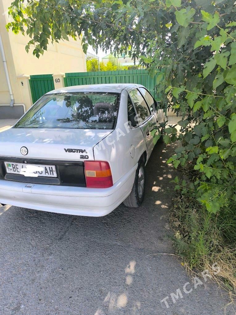 Opel Vectra 1989 - 32 000 TMT - Бахарден - img 2