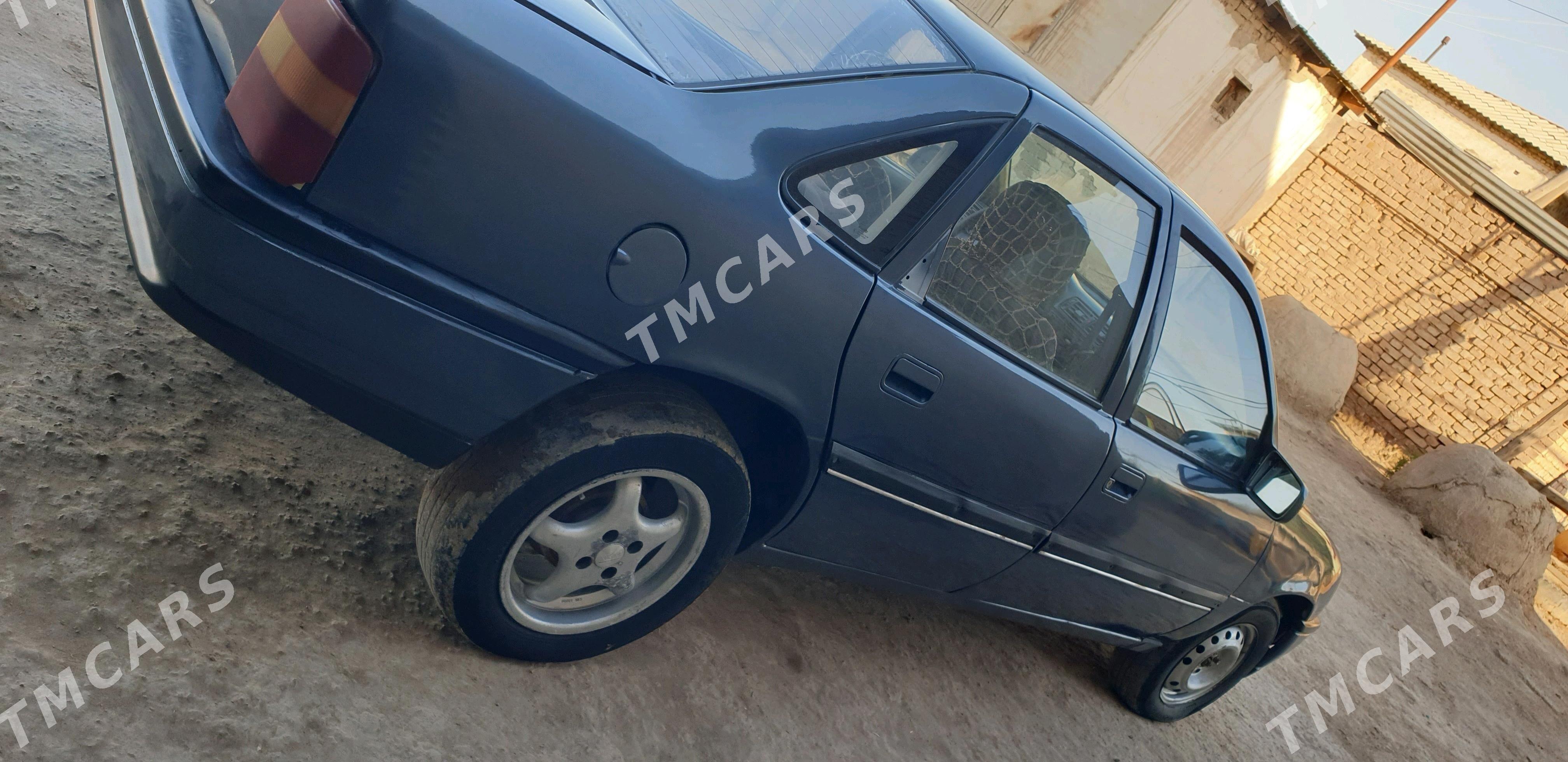 Opel Vectra 1990 - 30 000 TMT - Boldumsaz - img 9