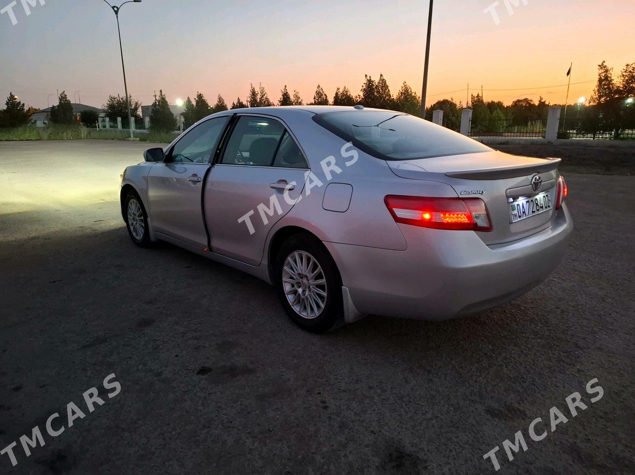 Toyota Camry 2010 - 215 000 TMT - Görogly (Tagta) - img 4