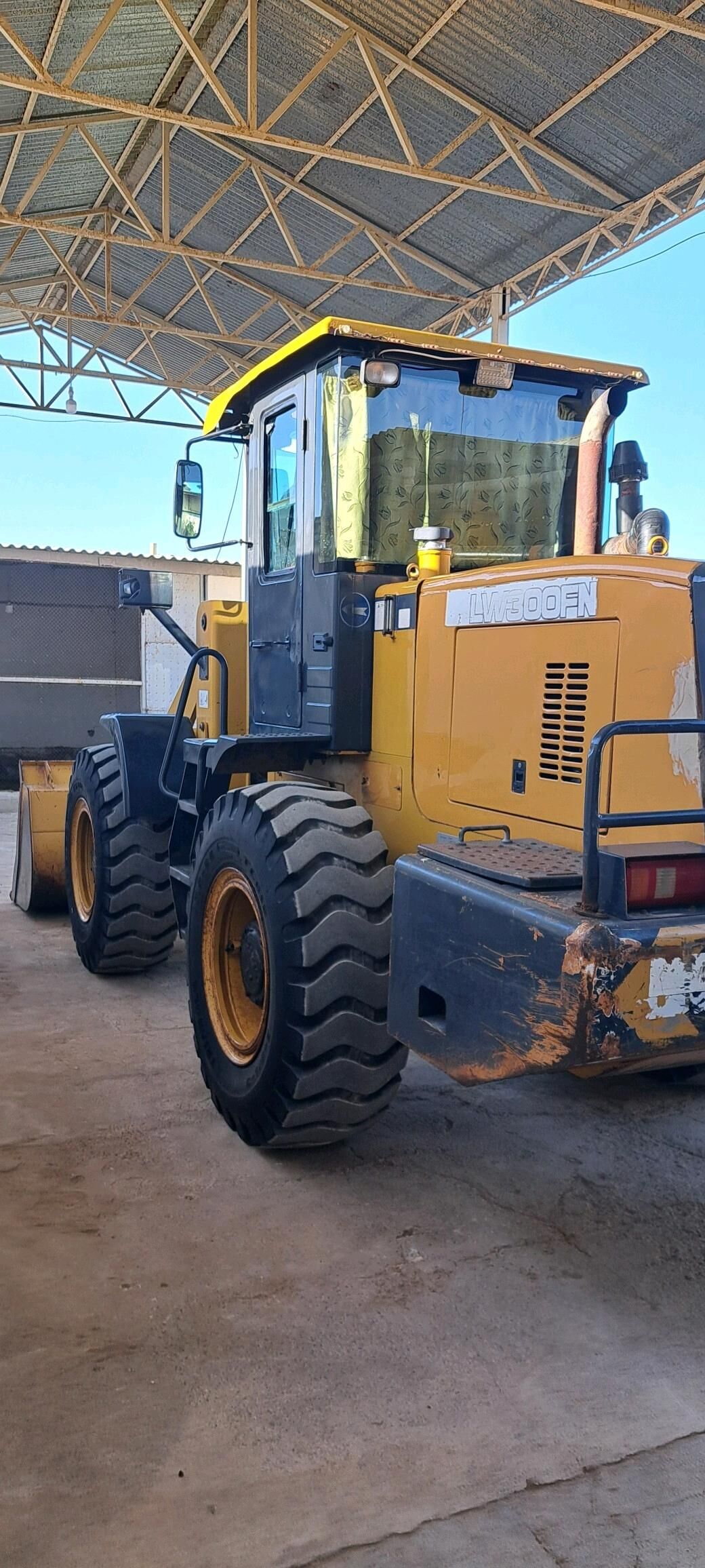 XCMG LW300F 2015 - 480 000 TMT - Теджен - img 4