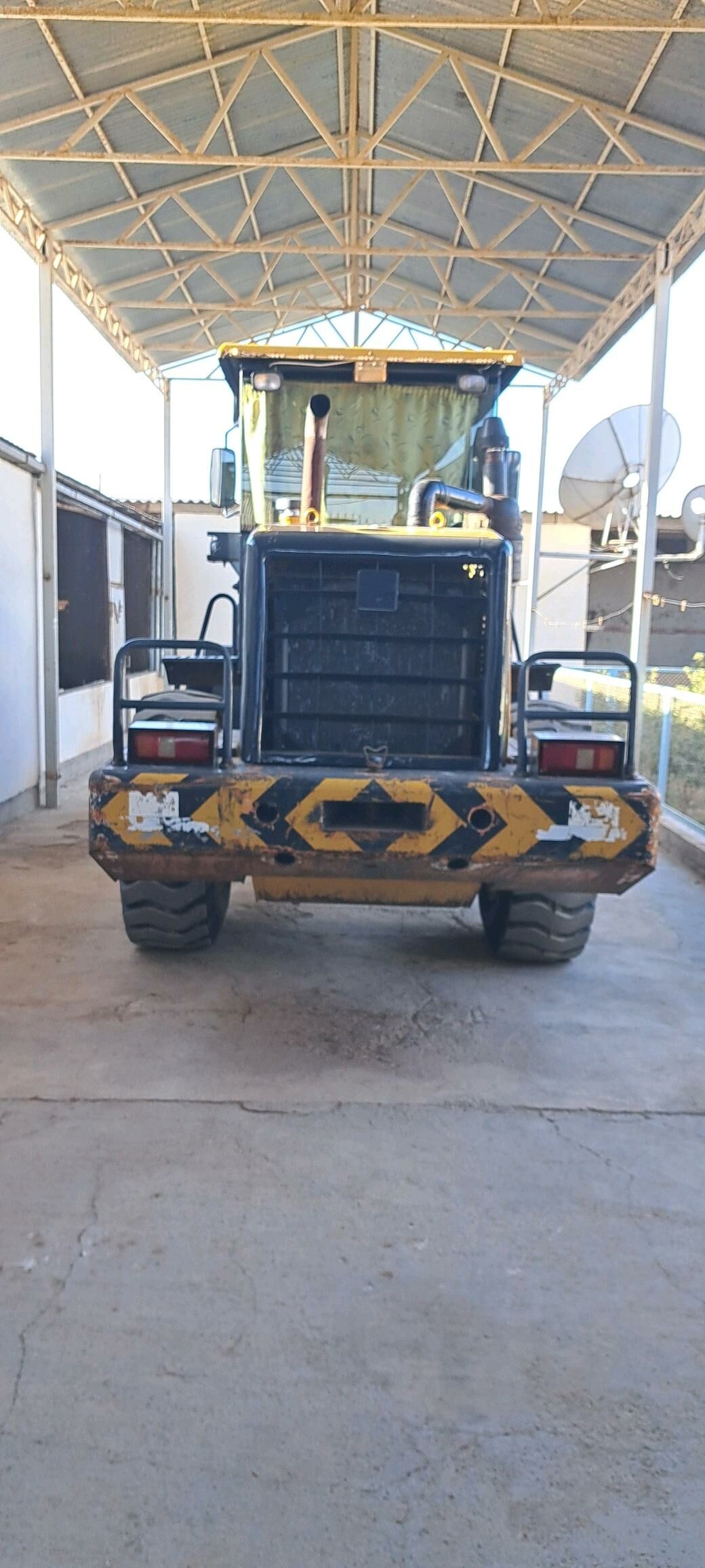 XCMG LW300F 2015 - 480 000 TMT - Теджен - img 2