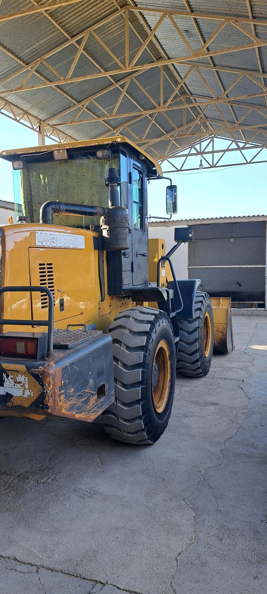 XCMG LW300F 2015 - 480 000 TMT - Теджен - img 8