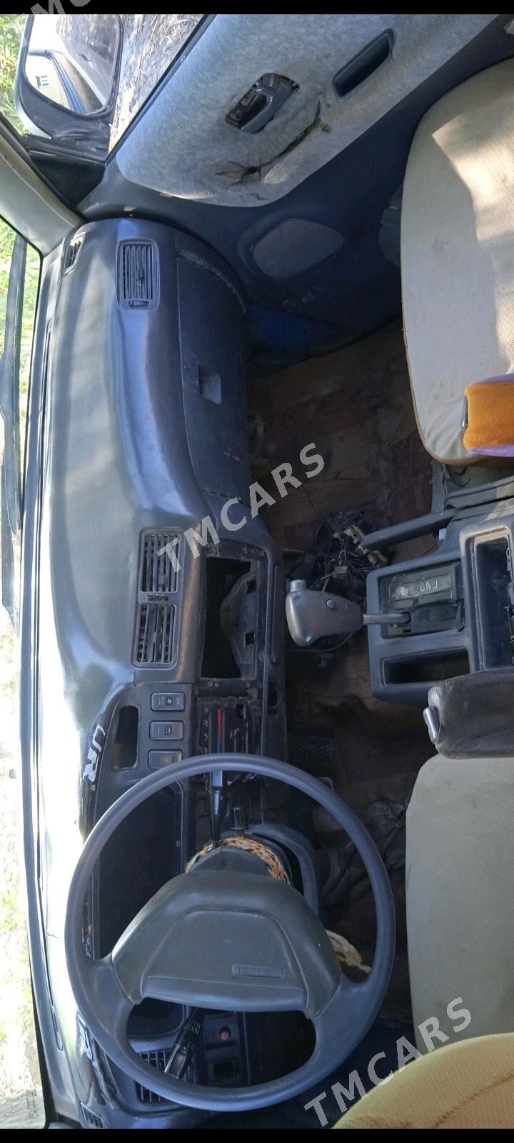 Toyota Town Ace 1992 - 30 000 TMT - етр. Туркменбаши - img 6