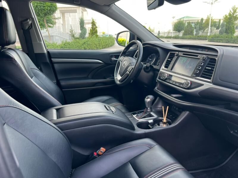 Toyota Highlander 2019 - 500 000 TMT - Aşgabat - img 8
