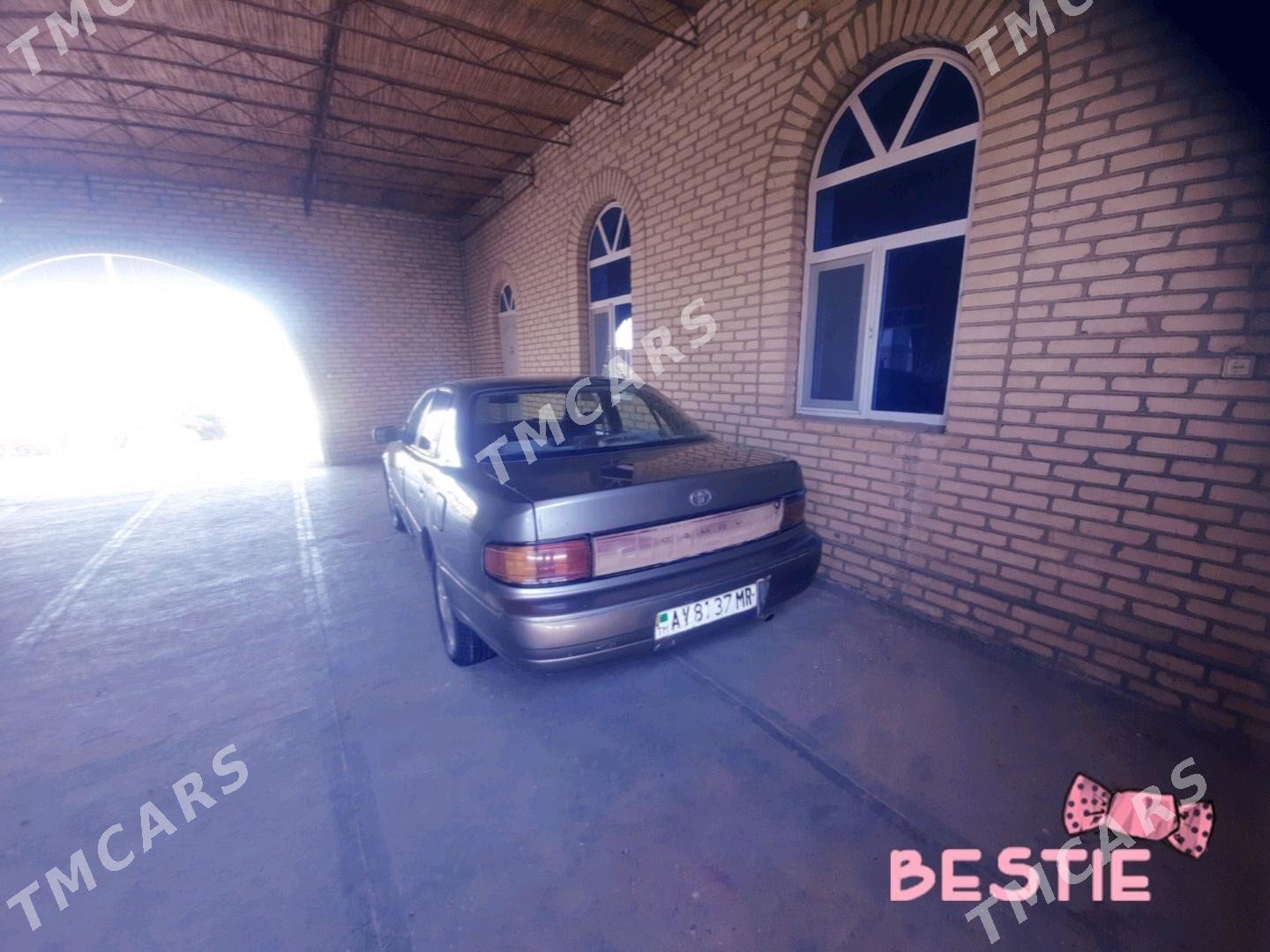 Toyota Camry 1992 - 70 000 TMT - Мургап - img 3