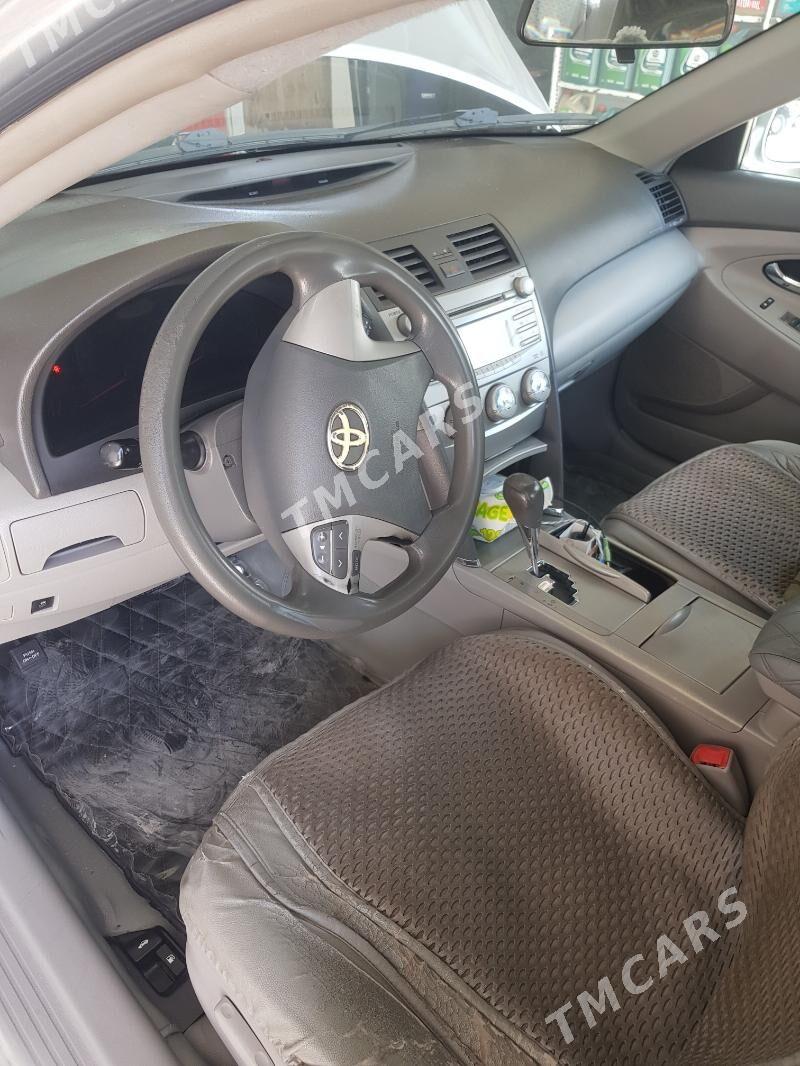 Toyota Camry 2010 - 180 000 TMT - Бузмеин - img 3