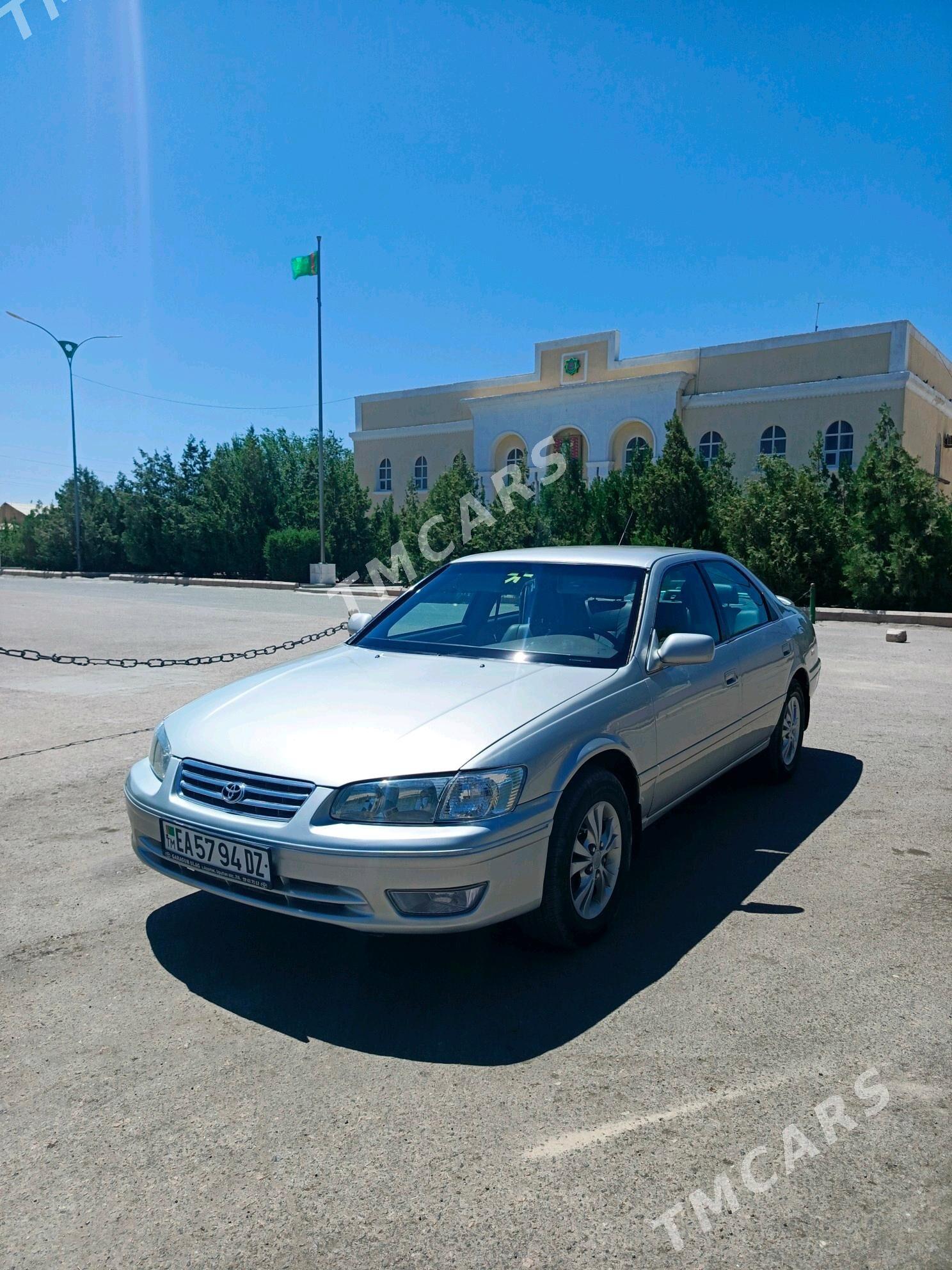 Toyota Camry 2000 - 150 000 TMT - Köneürgenç - img 7