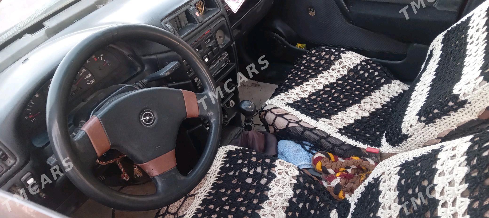 Opel Vectra 1991 - 20 000 TMT - Сакарчага - img 3