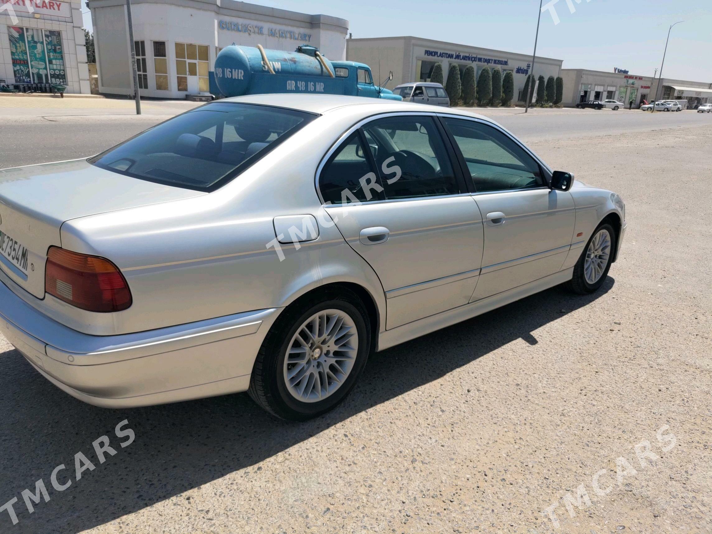 BMW 528 2002 - 110 000 TMT - Mary - img 3