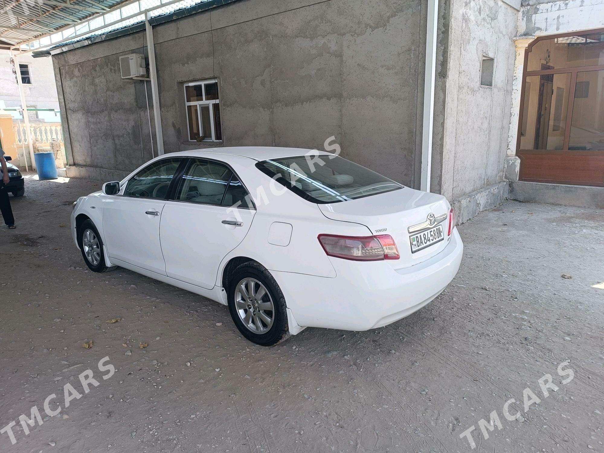 Toyota Camry 2010 - 140 000 TMT - Балканабат - img 5