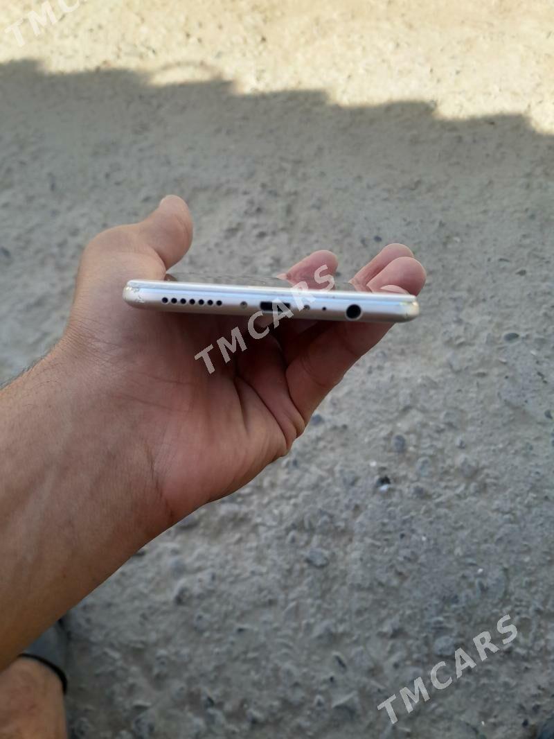 OPPO R9tm - Büzmeýin - img 4