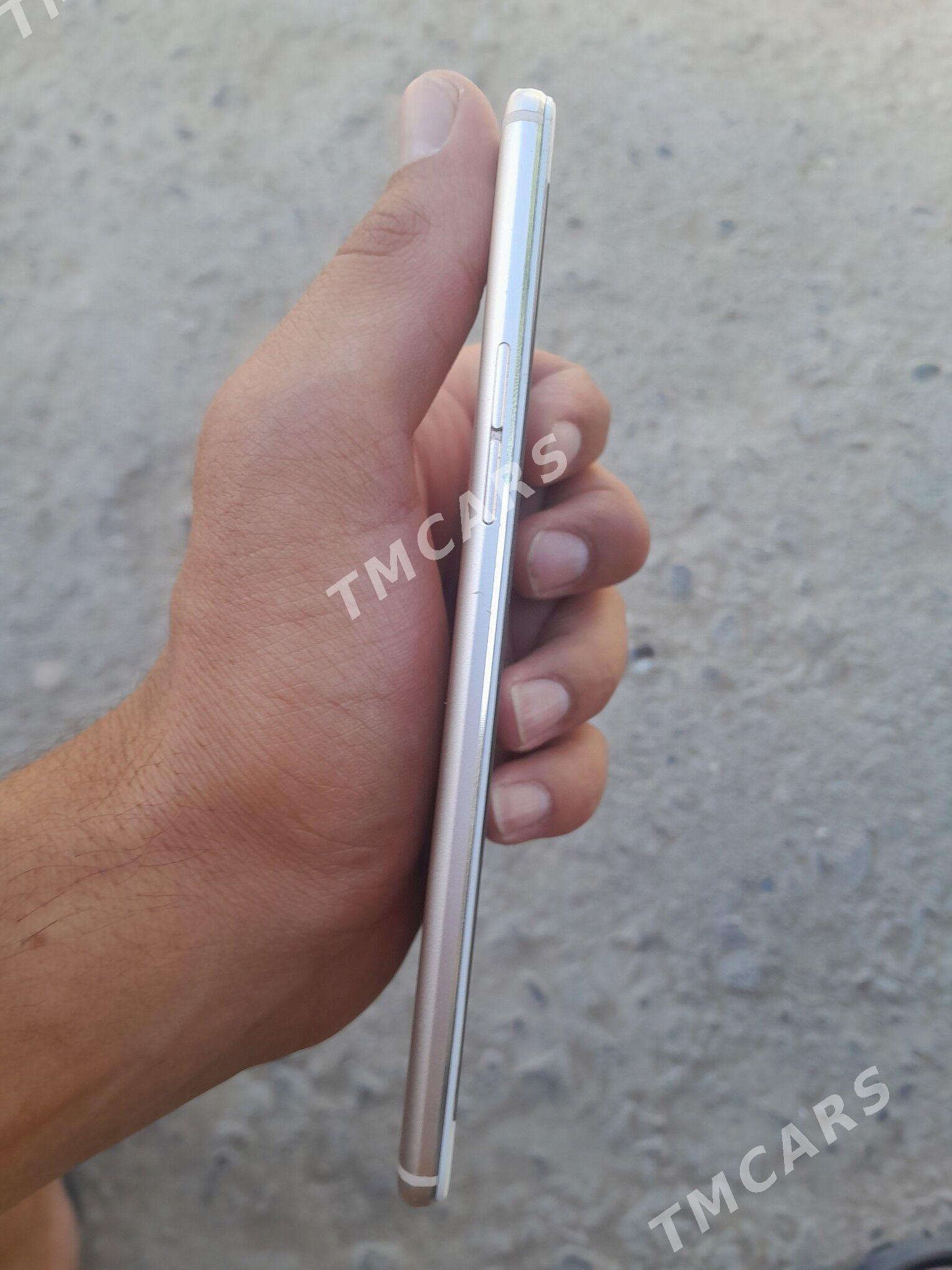 OPPO R9tm - Büzmeýin - img 3