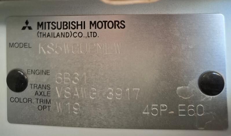 Mitsubishi Montero Sport 2023 - 500 000 TMT - Bäherden - img 6