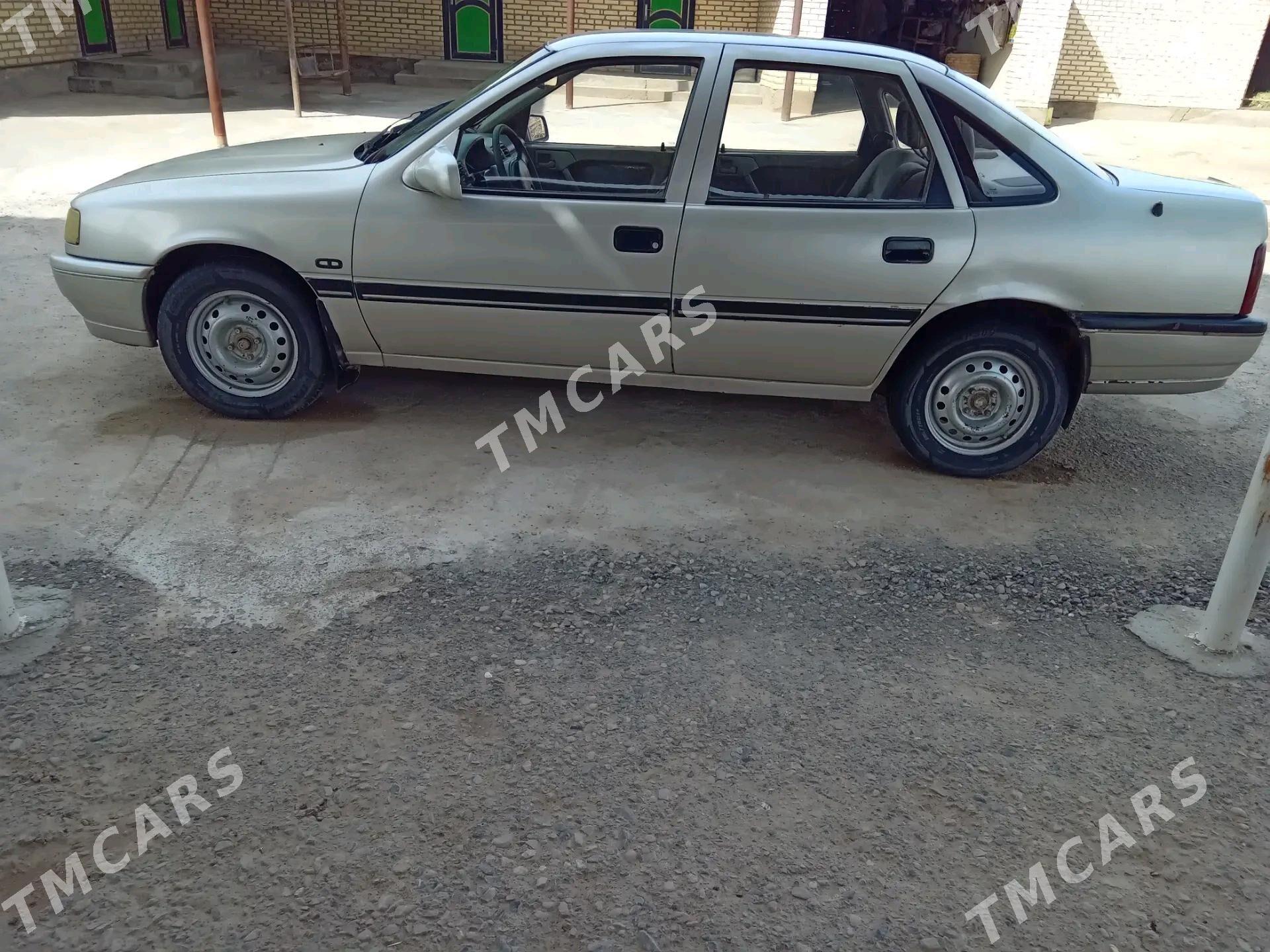Opel Vectra 1992 - 34 000 TMT - Теджен - img 2