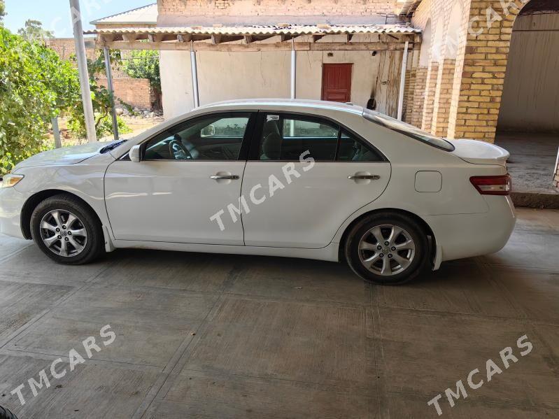 Toyota Camry 2011 - 200 000 TMT - Саят - img 3