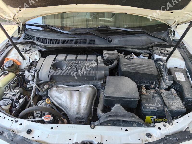 Toyota Camry 2011 - 200 000 TMT - Саят - img 2