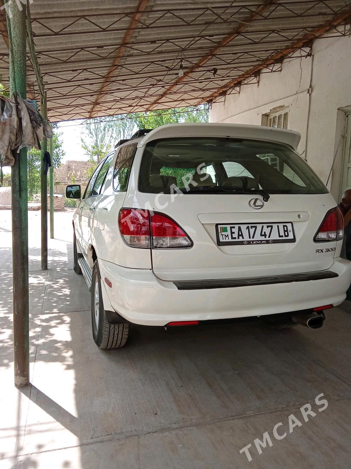 Lexus RX 300 2000 - 190 000 TMT - Kerki - img 4