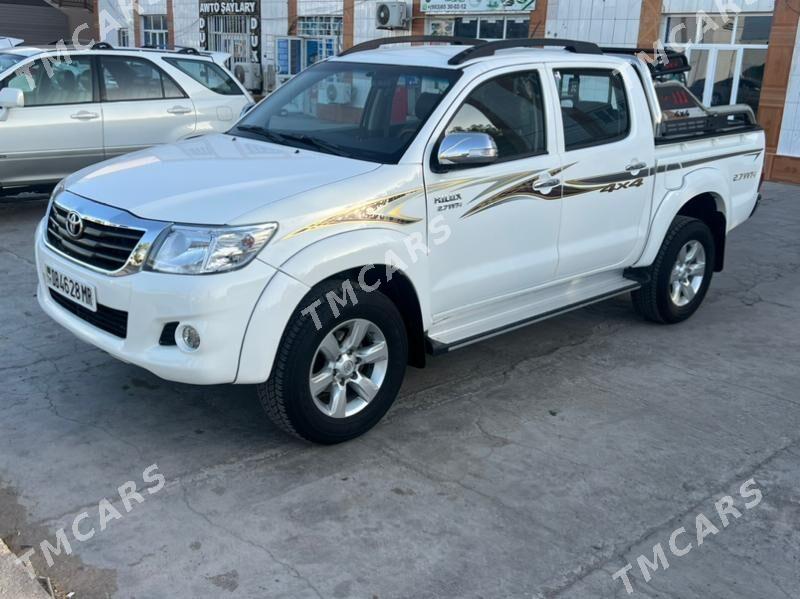 Toyota Hilux 2014 - 375 000 TMT - Мары - img 4